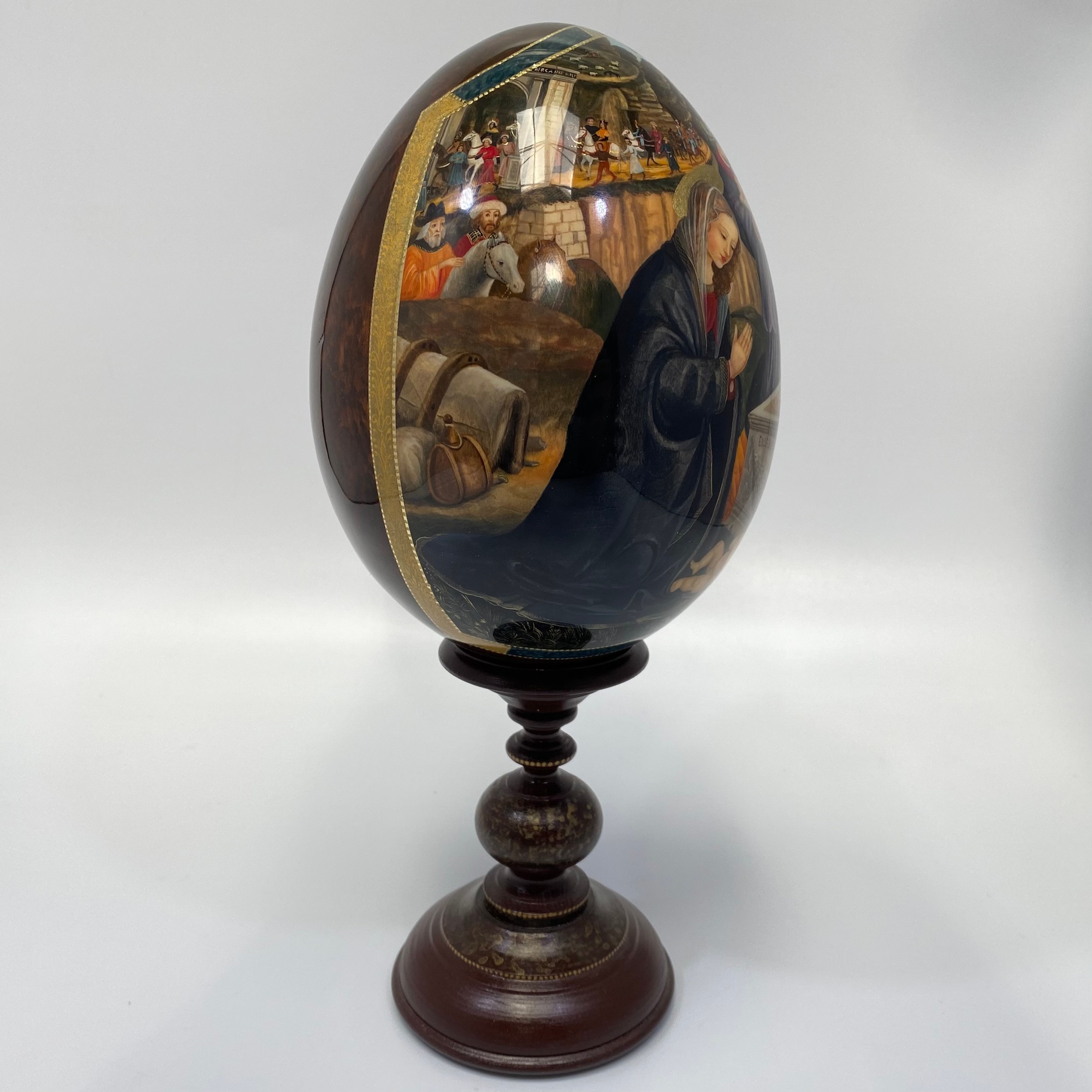 A St Petersburg hand-painted and laquered papier-mache egg depicting the Adoration of the Magi, - Image 2 of 5