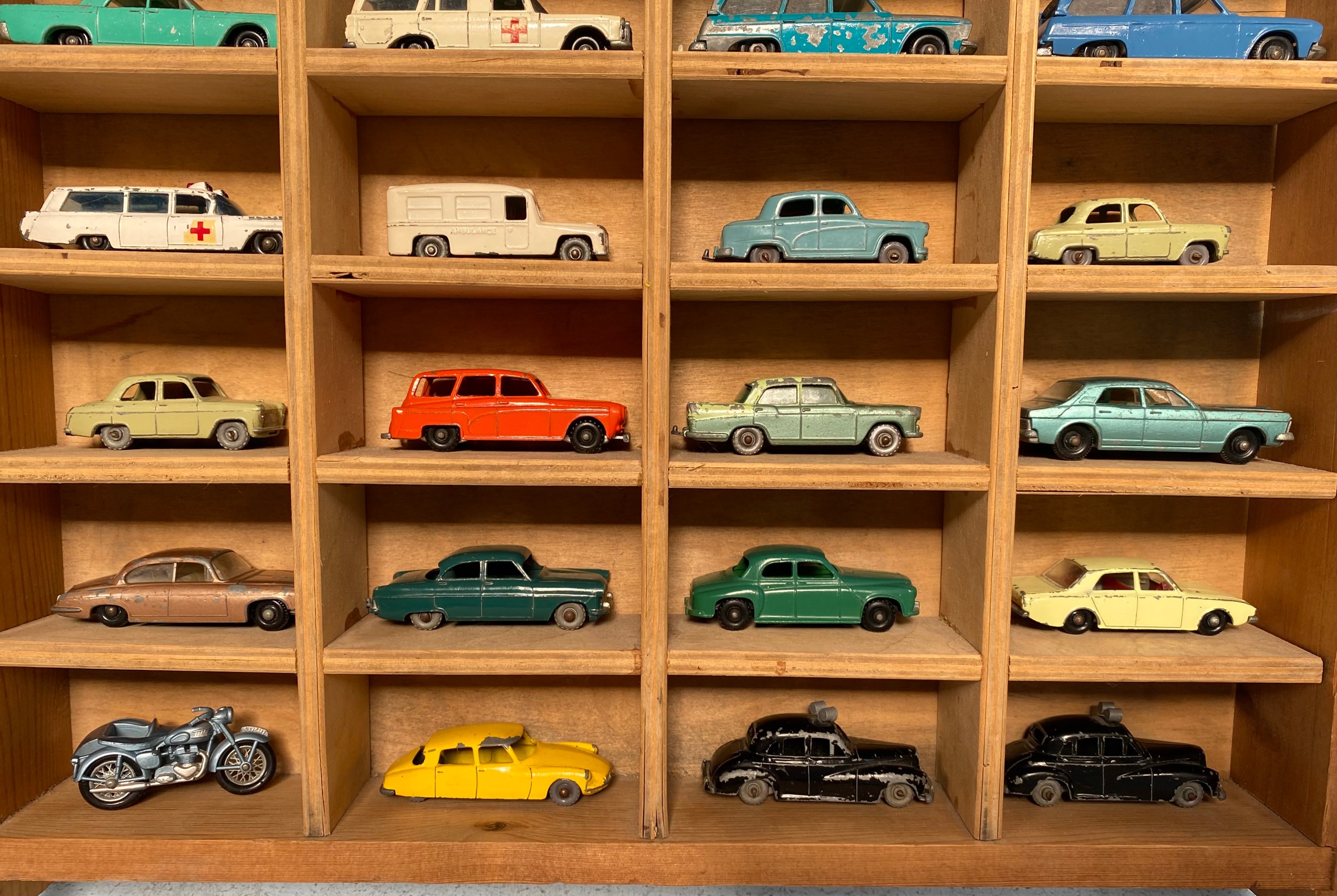 A collection of 32 loose play worn die-cast model vehicles, housed in wooden display case, - Image 3 of 3