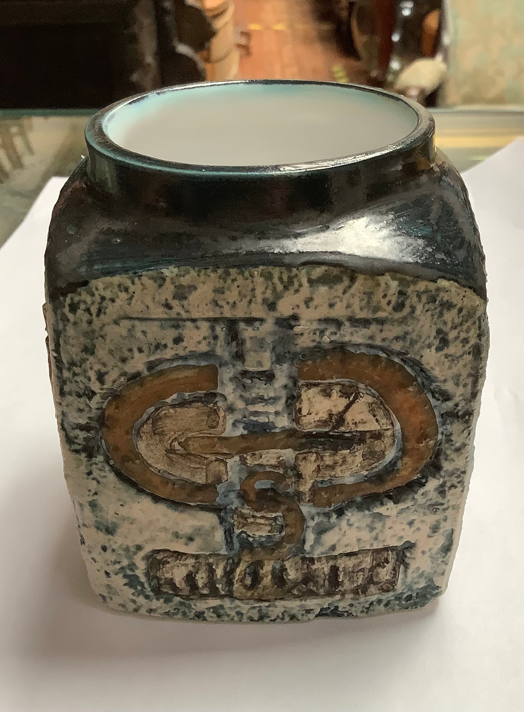 A Troika Pottery marmalade pot decorated by Annette Walters, with incised and painted abstract - Image 3 of 5