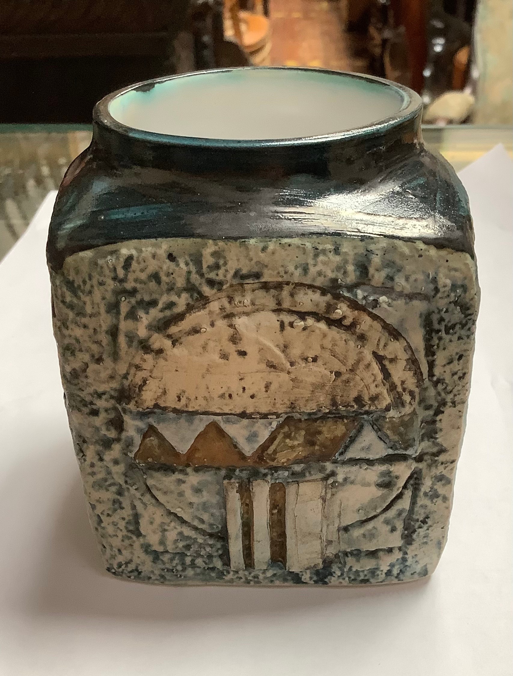 A Troika Pottery marmalade pot decorated by Annette Walters, with incised and painted abstract - Image 5 of 5