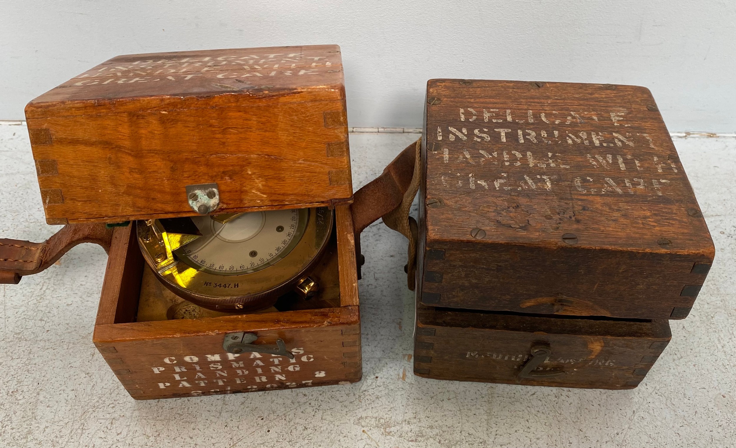 Two various brass Adnirlaty Pattern Medium Landing Compasses, in fitted wooden protectve storage - Image 2 of 3
