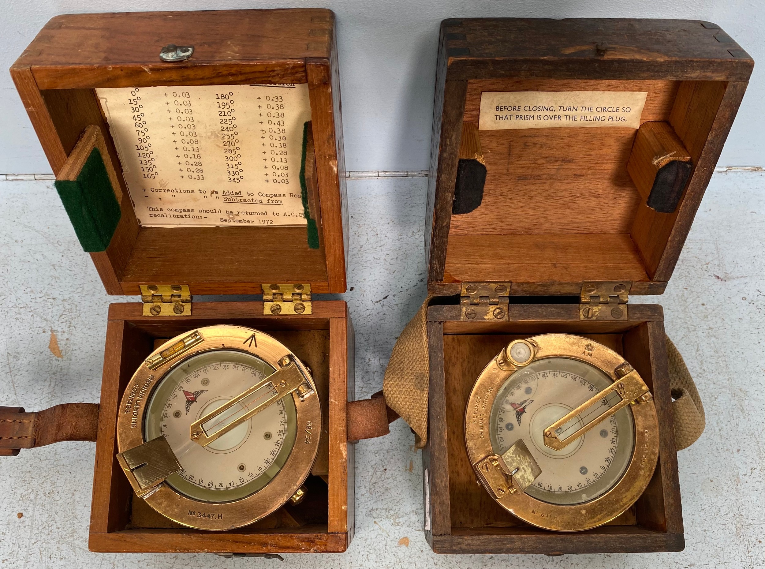 Two various brass Adnirlaty Pattern Medium Landing Compasses, in fitted wooden protectve storage - Image 3 of 3