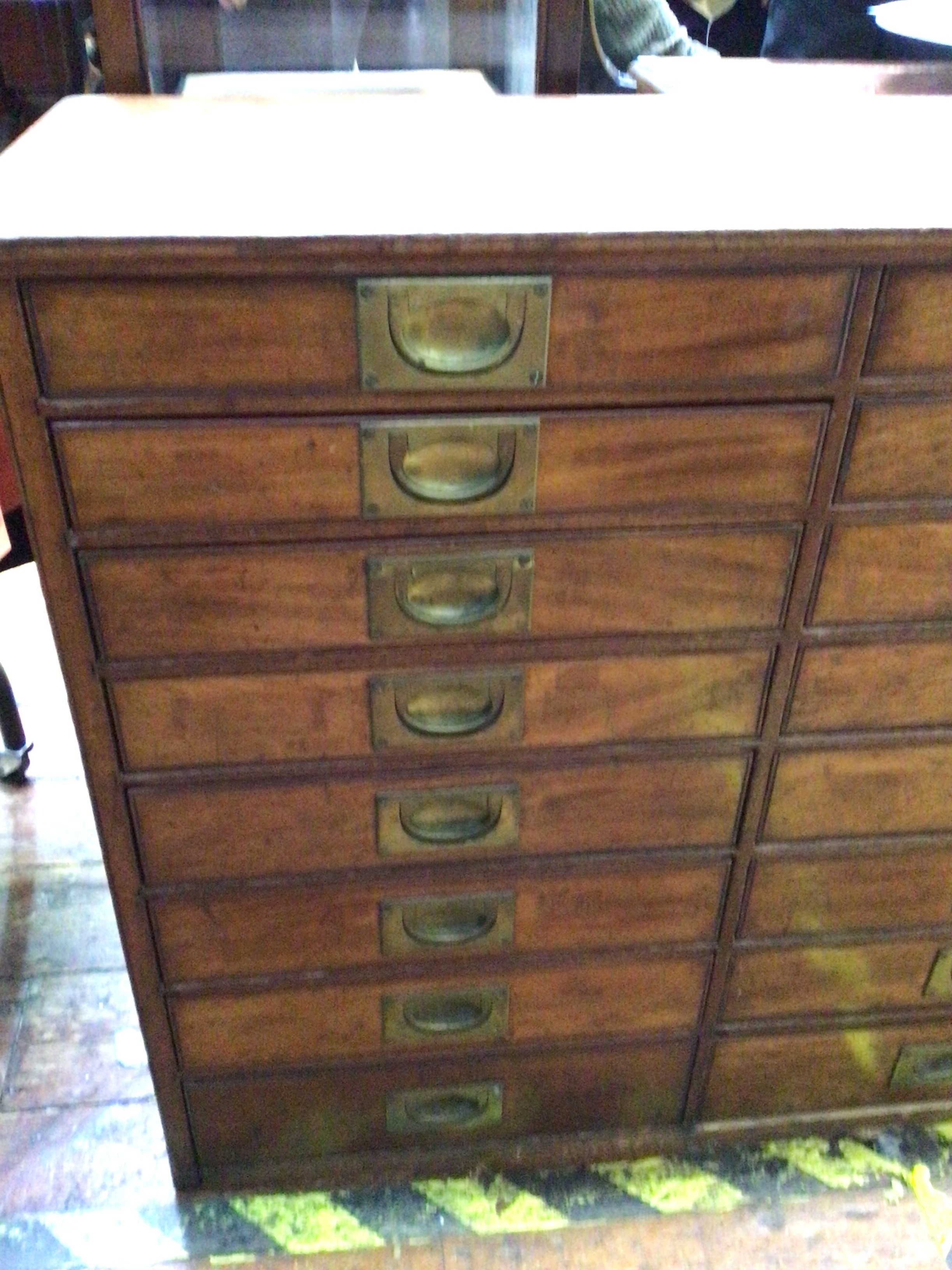 A 19th Century walnut collector’s chest of drawers, comprising three banks of eight graduated - Bild 6 aus 8