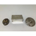 A Scottish silver pillbox of rectangular form with Celtic design to the top, Edinburgh hallmarks,