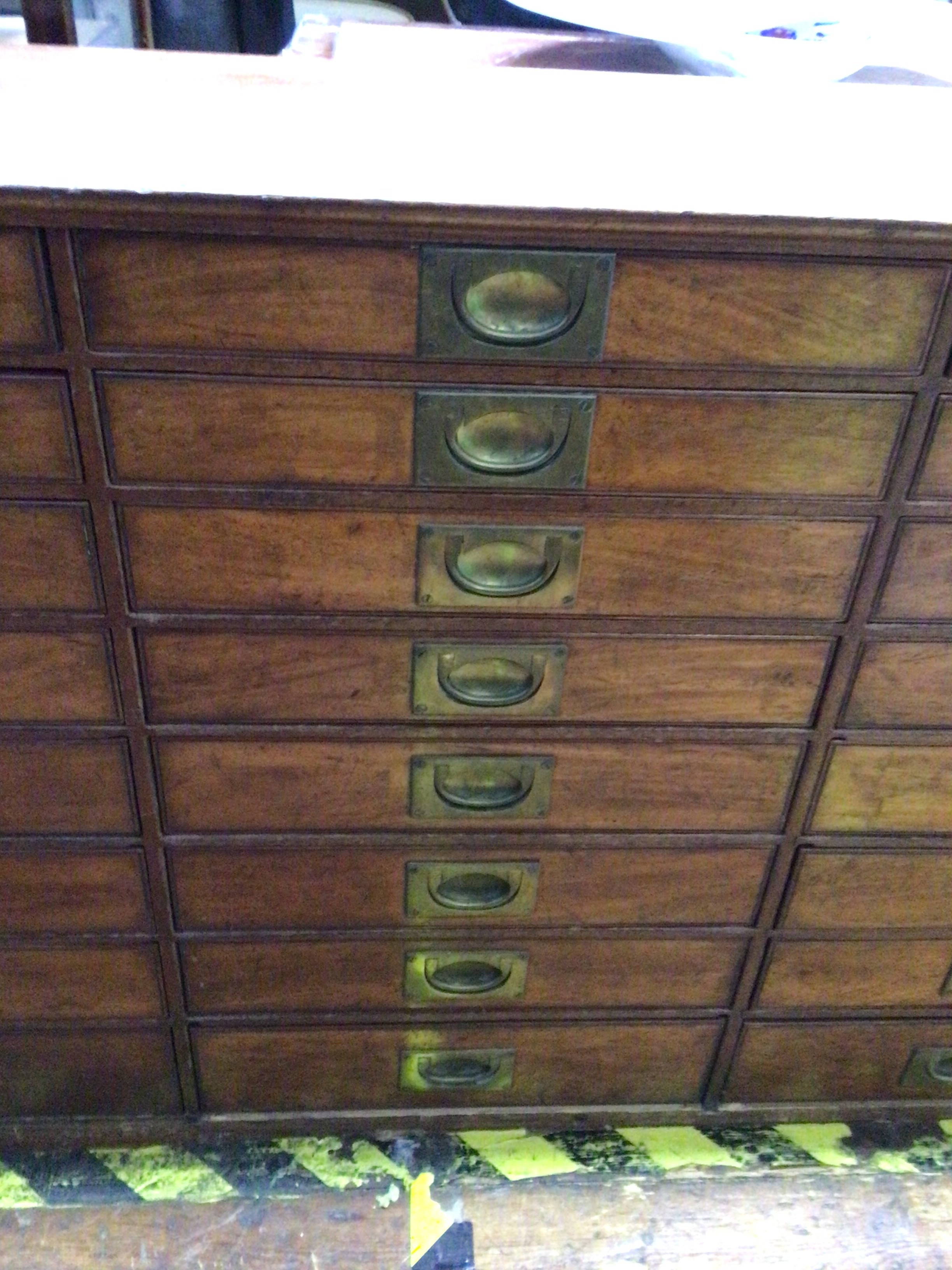 A 19th Century walnut collector’s chest of drawers, comprising three banks of eight graduated - Bild 7 aus 8