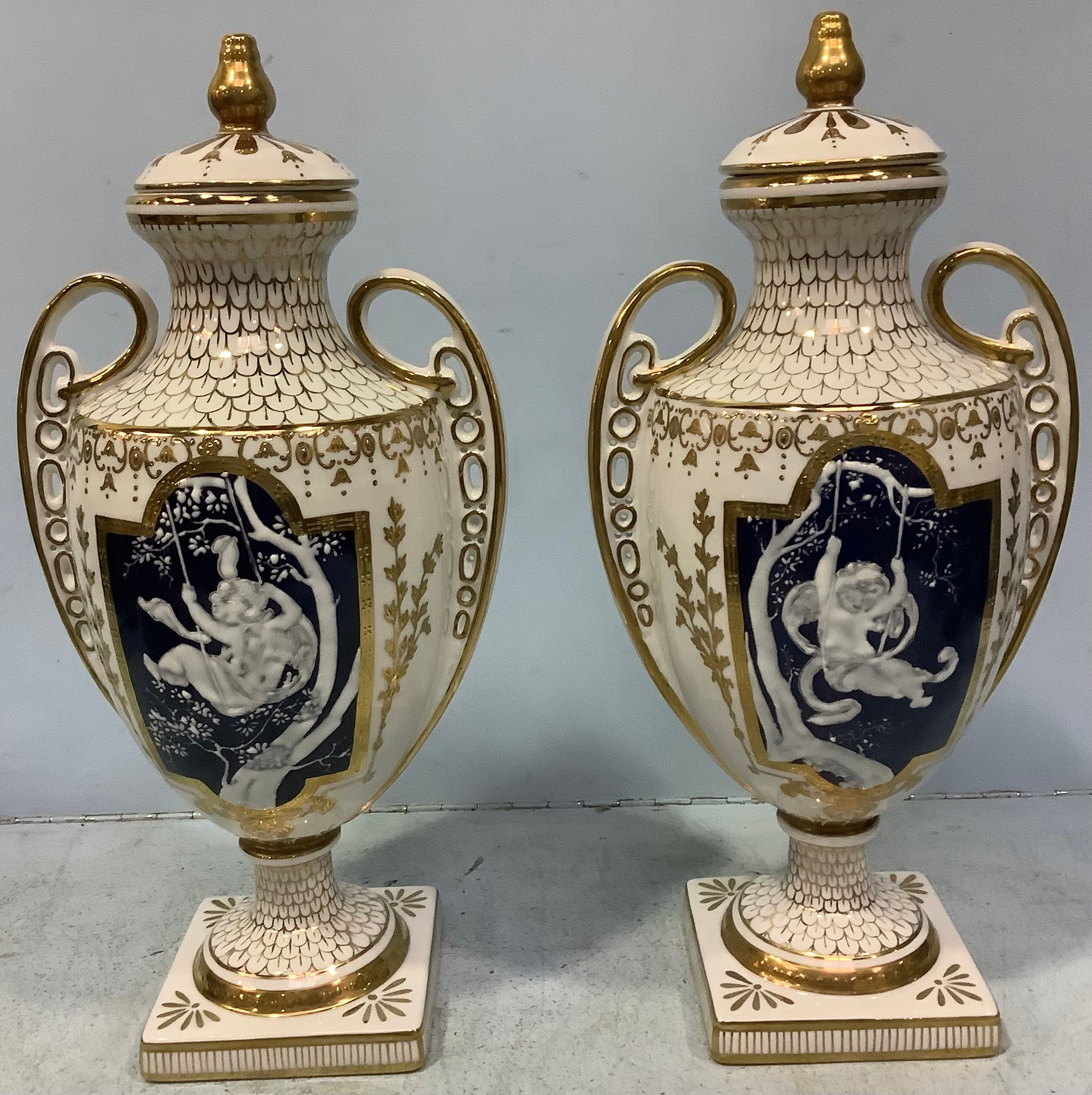A pair of pâte-sur-pâte decorated urns with covers in the style of Marc-Louis Solon, classically - Image 8 of 22