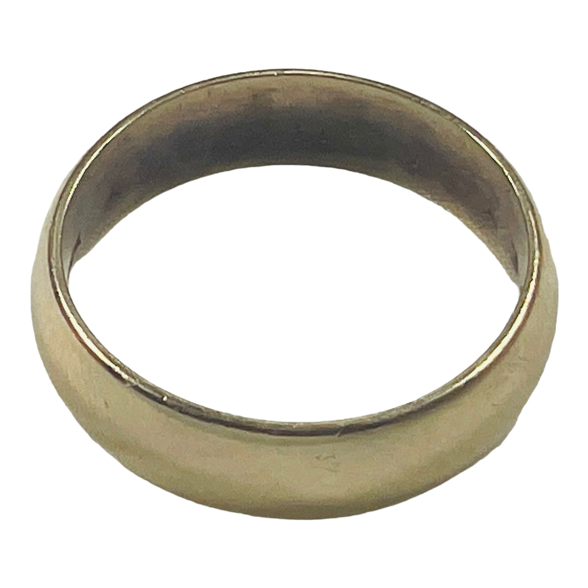 A 9ct yellow gold wedding ring, 7mm, weighs 7.5 grams, finger size Z.