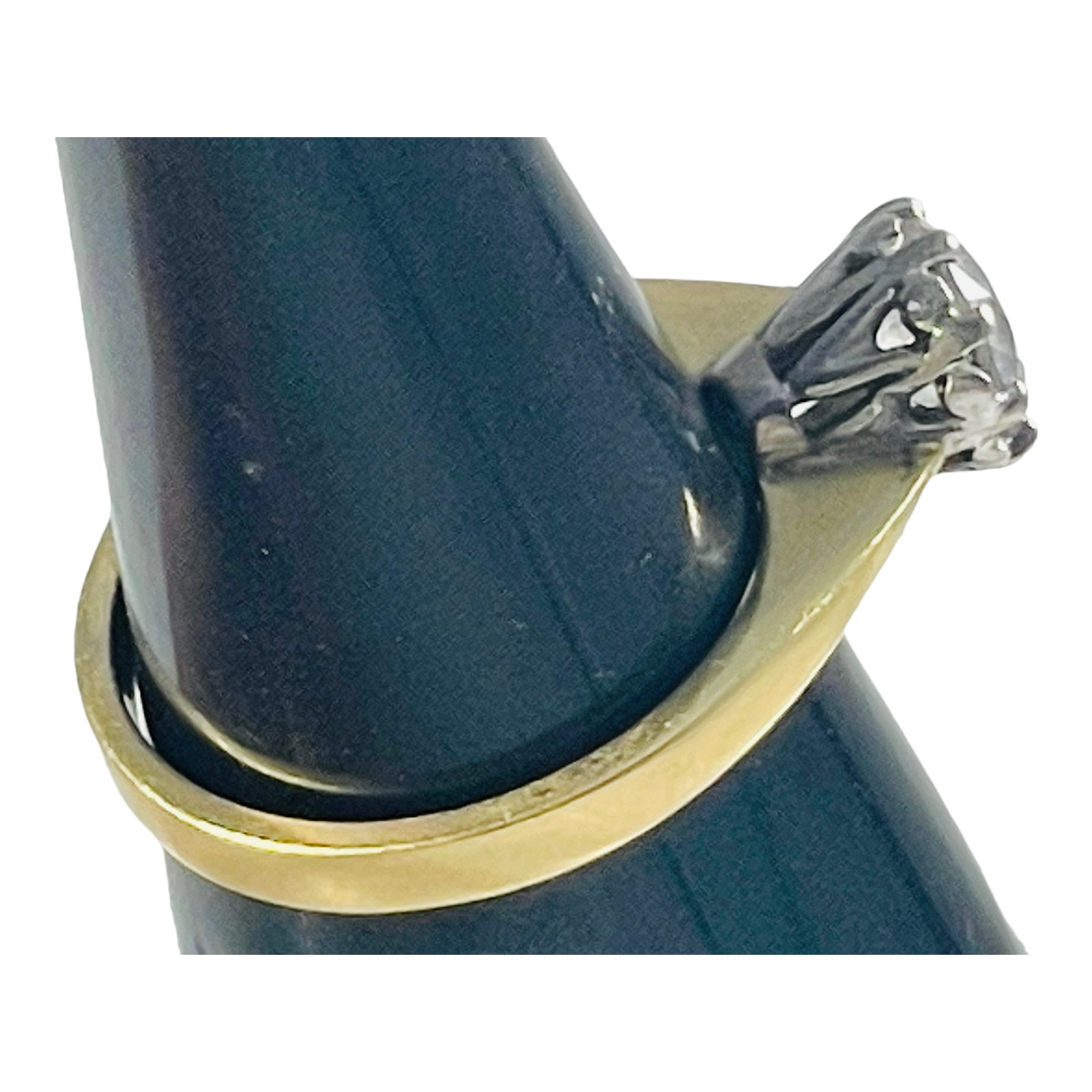 An 18ct gold solitaire diamond ring, the round brilliant cut diamond estimated J colour, SI2 - Image 4 of 6