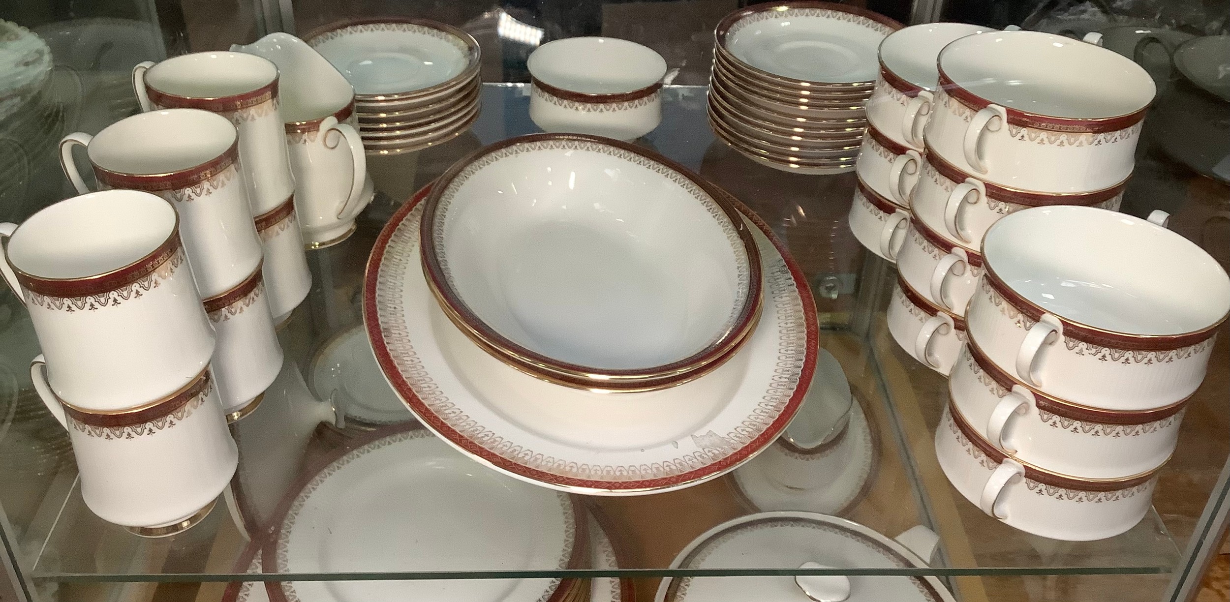 A Paragon ‘Holyrood’ pattern part tea and dinner service with red and gilt rims comprising one - Image 2 of 2