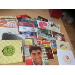 Records : Good mix of 7" in case inc several EPs i