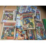 Comics : A box of 100+ super lot many Marvel relat