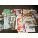 Motor Cycling : Nice lot includes Manx TT, magazin