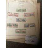 Stamps : Triumph stamp album - bulging - album fal