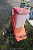 A garden shredder H1600R outdoor power (non runner).