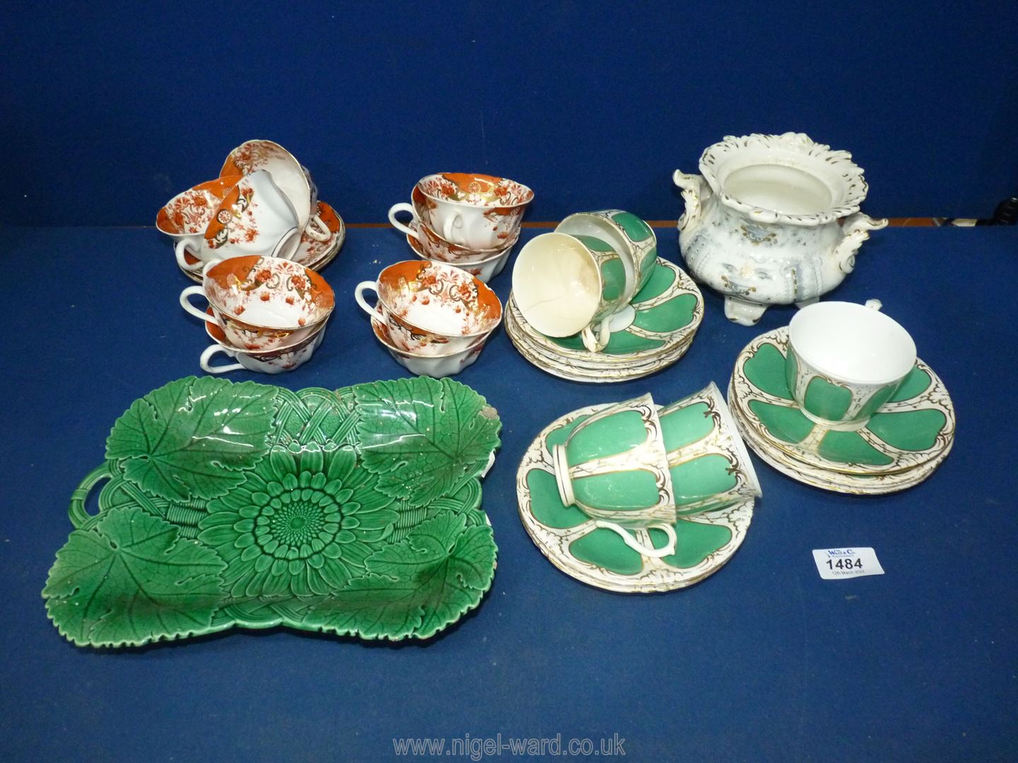 A quantity of china including Wedgwood cabbage dish, green,