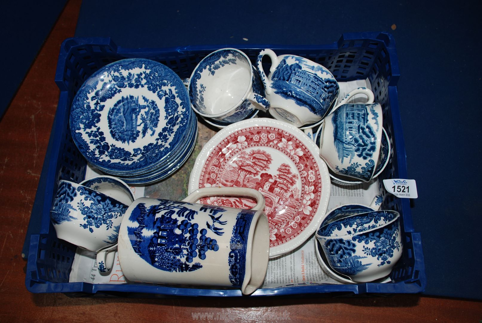 A quantity of Royal Worcester blue and white Avon Scenes Palissy England,