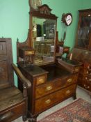 A good quality 1930/40s Mahogany Dressing Table having Walnut fronted drawers of Oak construction,