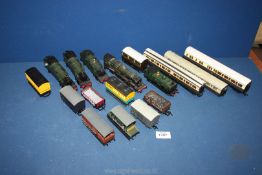 A quantity of '00' gauge Hornby and Bachmann G.W.