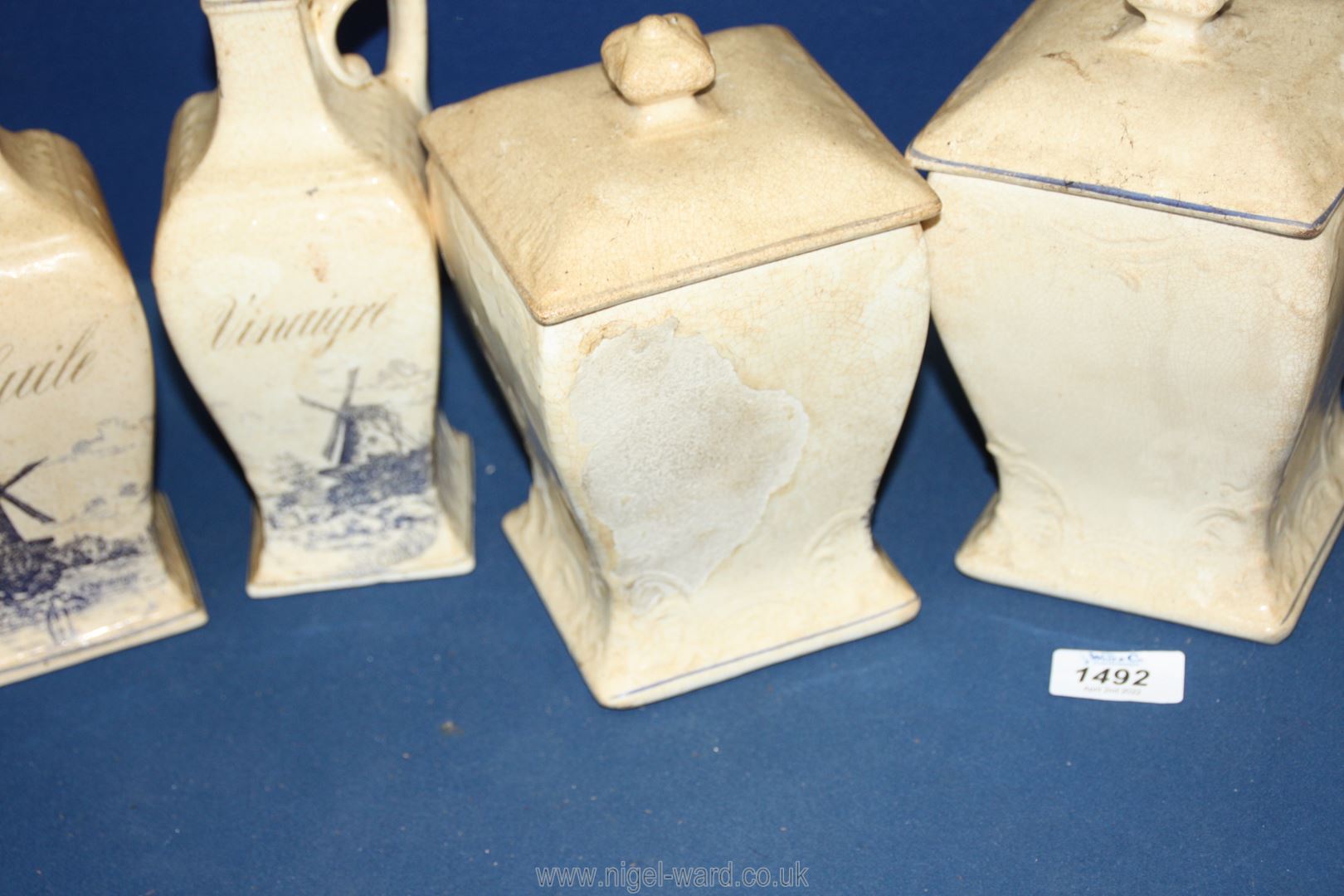 A set of foreign storage jars. - Image 2 of 2