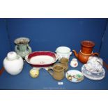 A quantity of china including Crown Devon bud vase, willow pattern cups and saucers, Studio Pottery,