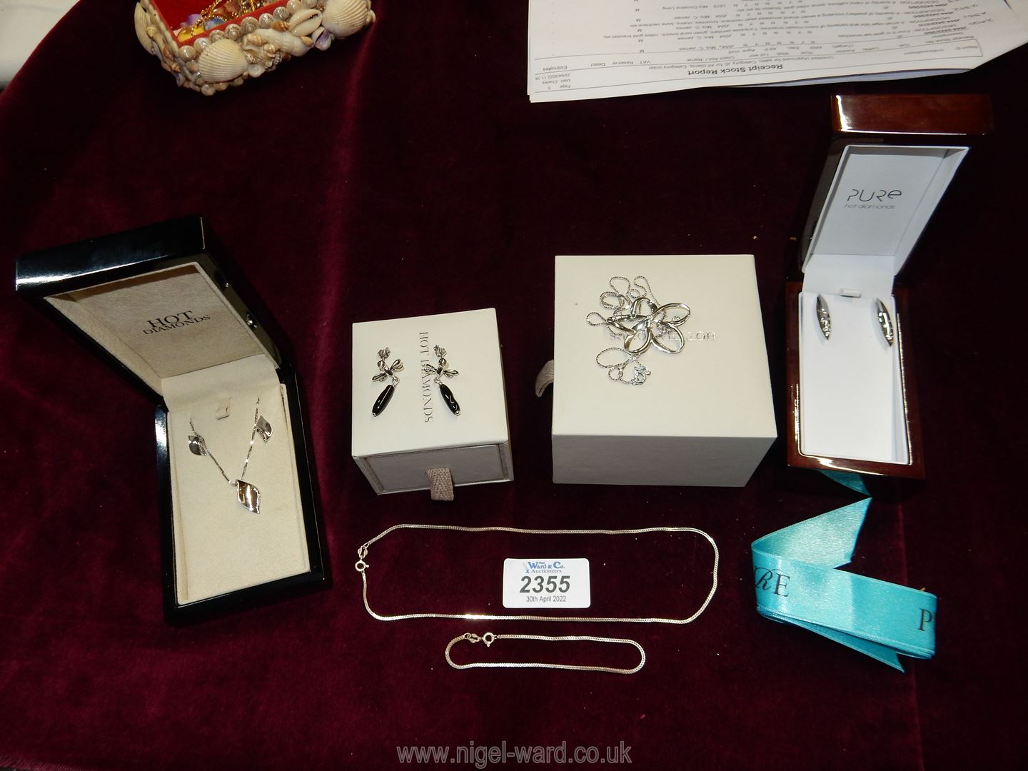 A small quantity of boxed 'Hot Diamonds', 925 stamped silver earrings, pendant, chain, bracelet etc.