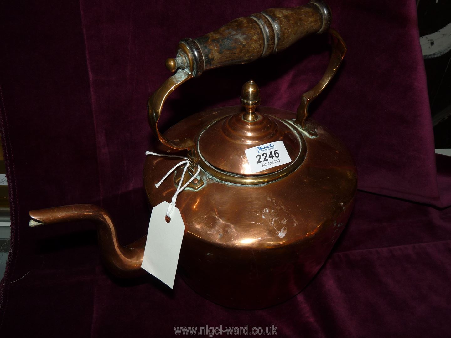 A copper kettle. - Image 2 of 2
