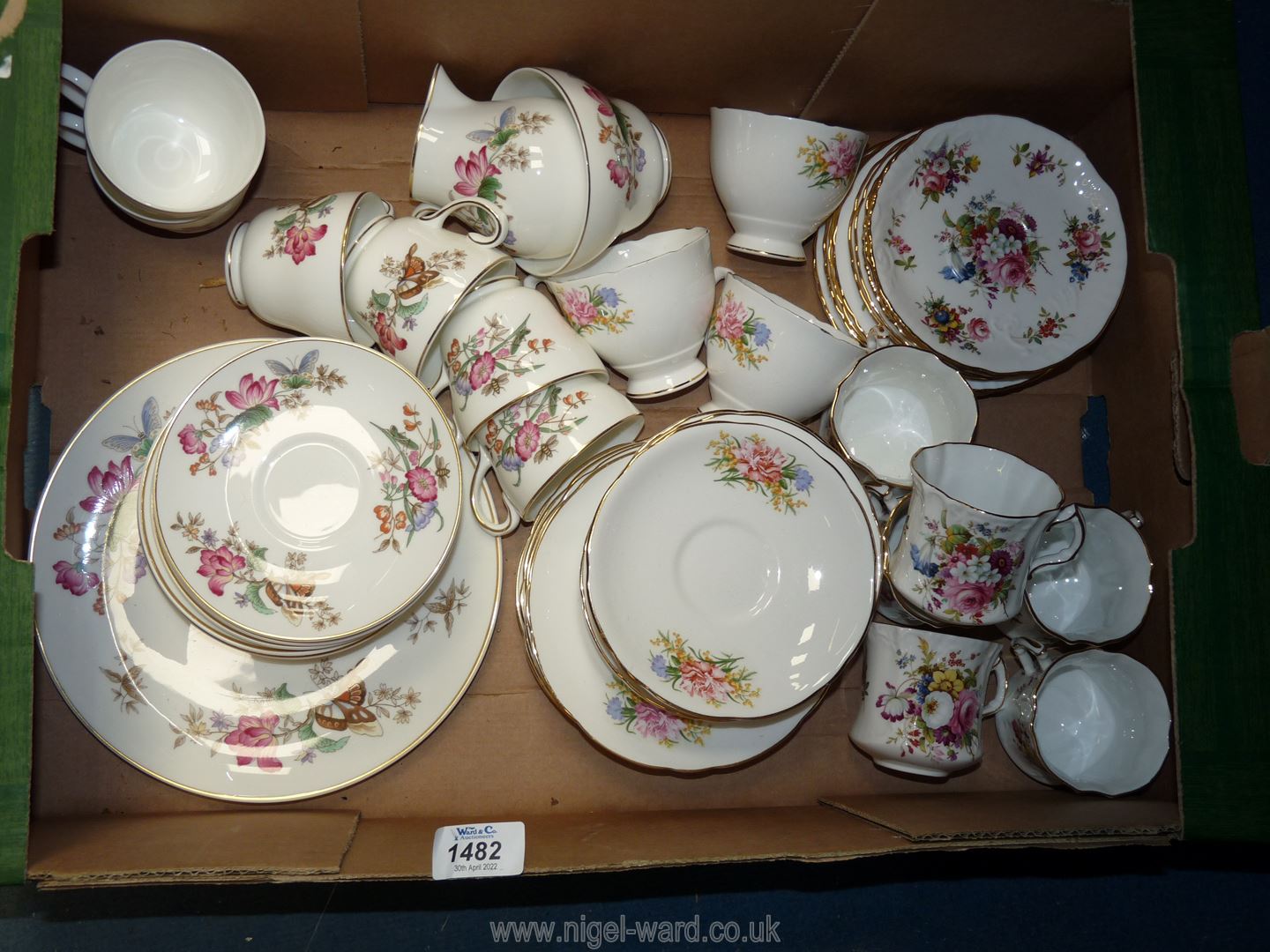 A small quantity of Wedgwood Garden tea set including cake plate, 6 side plates, 6 cups, 6 saucers,