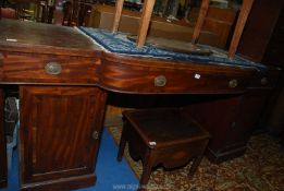 A substantial circa 1900 cross-banded Mahogany/Walnut sideboard having a central recess with a bow