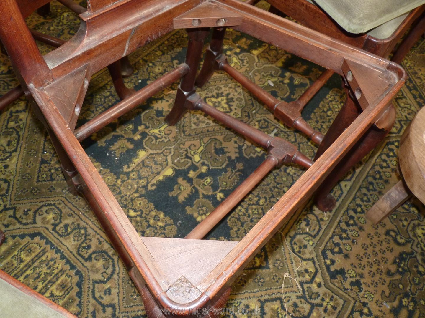 A set of nine elegant Walnut framed Dining Chairs of traditional Queen Anne design having cabriole - Image 6 of 12