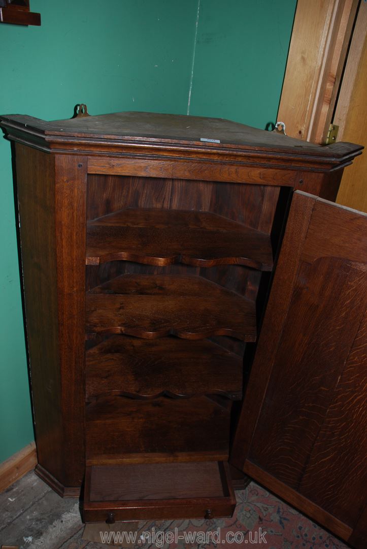 An Oak wall hanging Corner Cupboard, the shaped, - Image 2 of 2