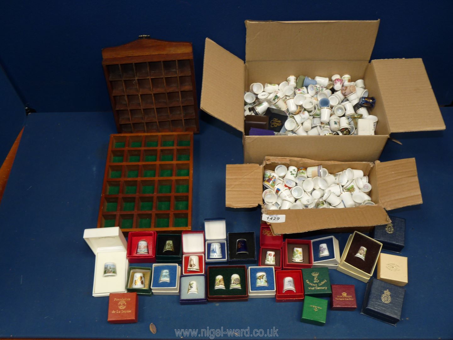 A good quantity of thimbles including Spode,