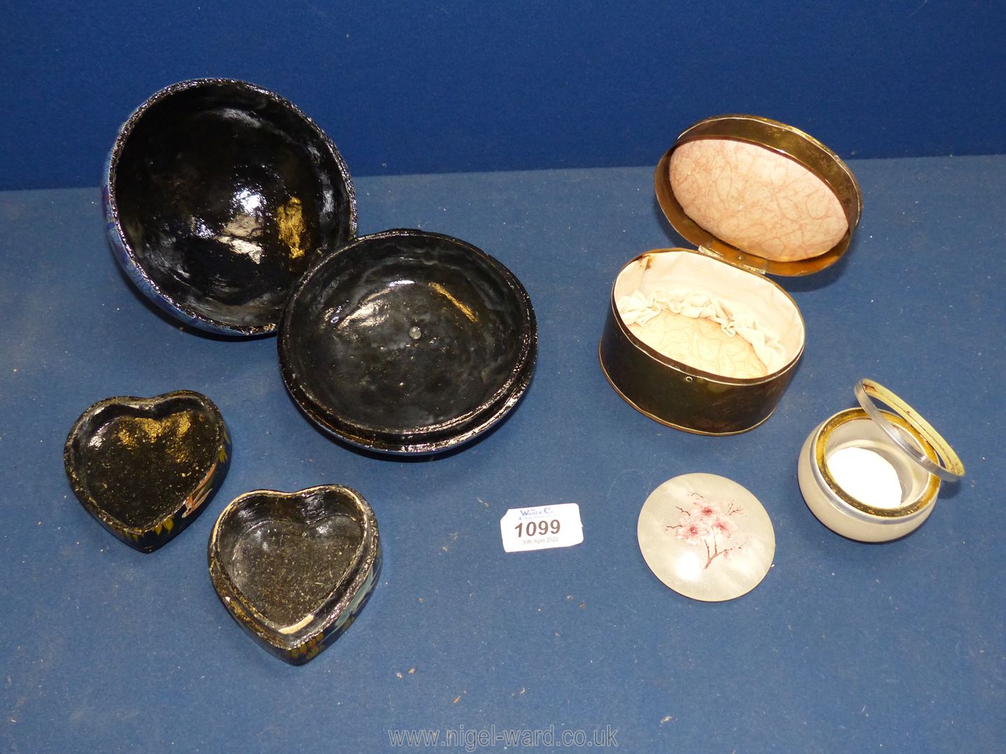 A quantity of trinket boxes including blue domed papier mache box, brass oval box, etc. - Image 2 of 2