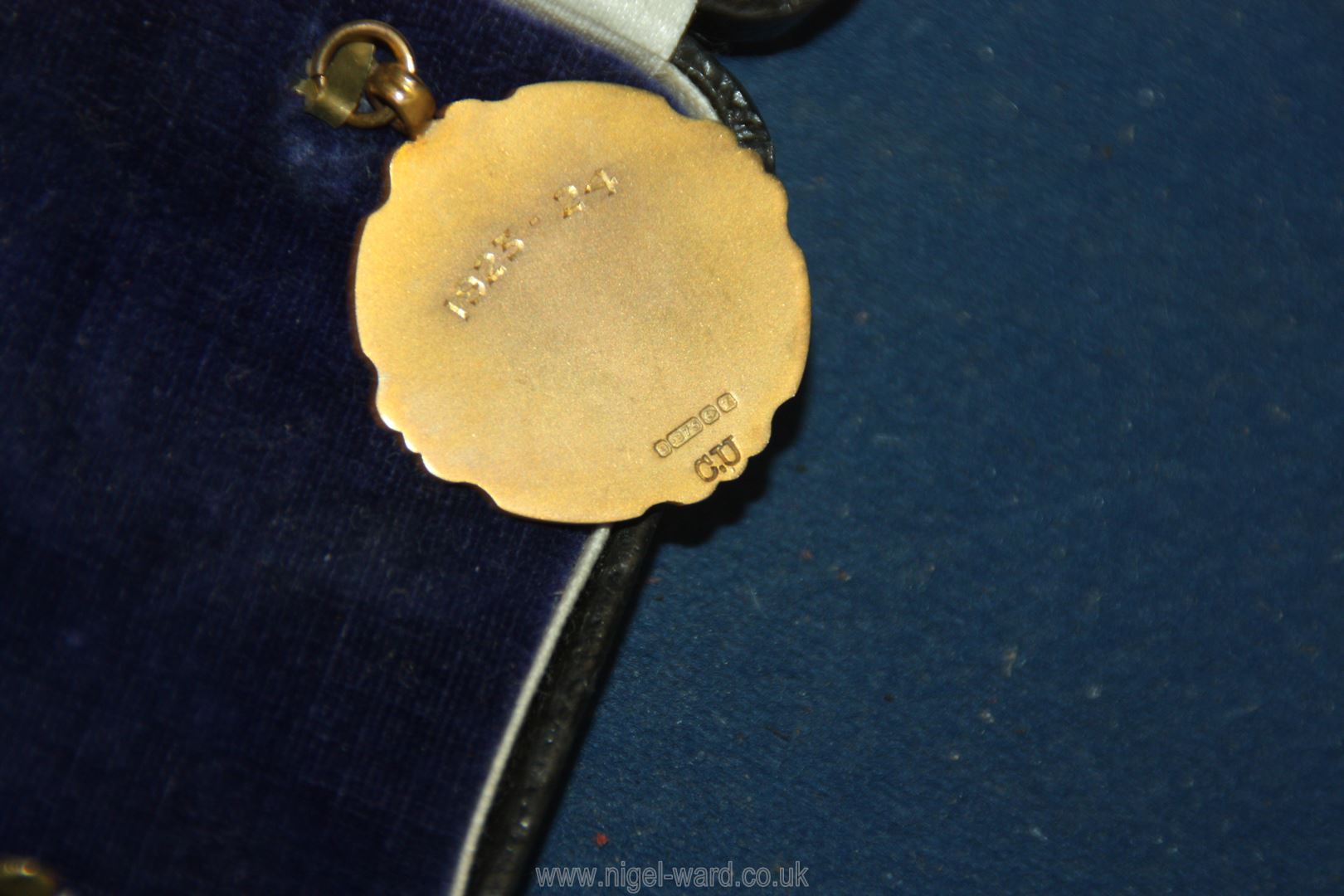 A 9ct gold and enamel 'Abergavenny League Champions 1923-24' Medal in blue and red to the crest and - Image 3 of 3