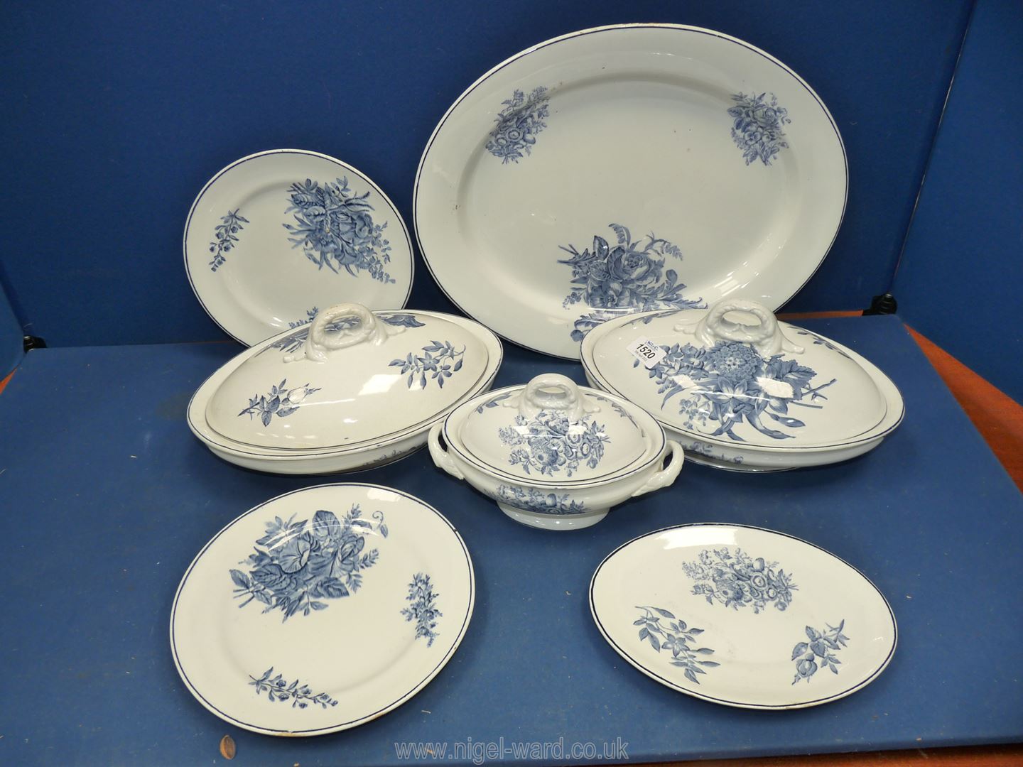 A quantity of Royal Worcester blue and white floral dinner ware including large and small tureen,