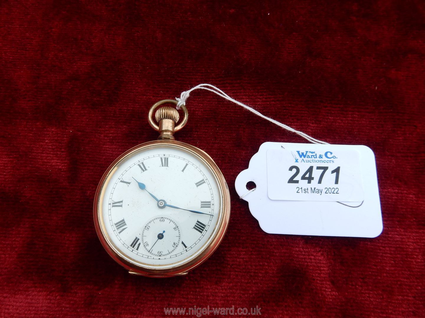 A rolled gold cased 7 jewel gentleman's crown wound pocket watch.