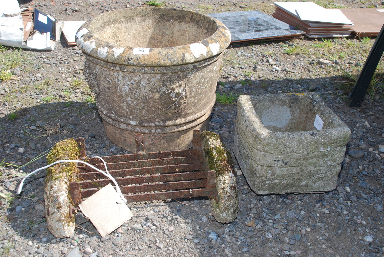 A round concrete planter, small square planter and a double boot scraper. - Image 2 of 2