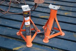 A pair of Halfords axle stands.