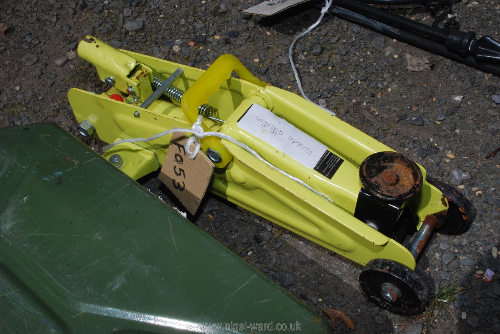 A Jerry can - good condition and small trolley jack. (needs attention). - Image 2 of 2