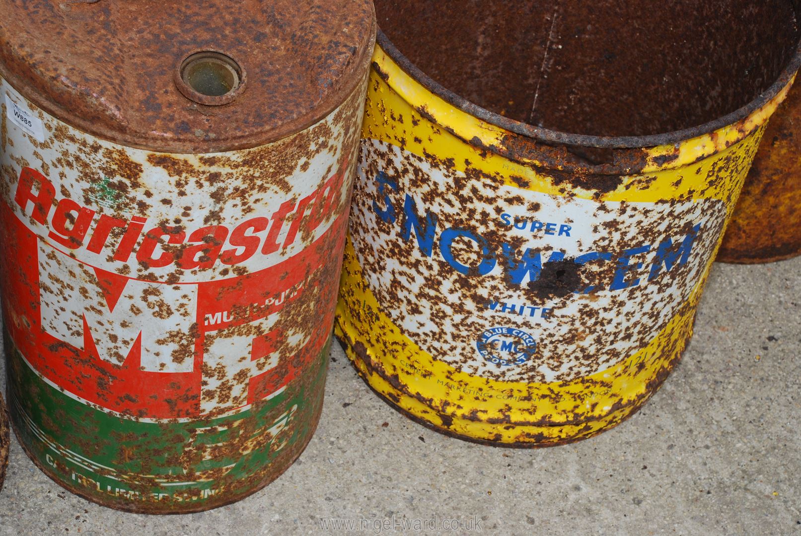 Four old workshop drums, Snowcem and Castrol. - Image 2 of 2