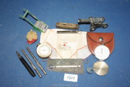 A tray of miscellanea including vintage level, fountain pen, lead toy lawn mower etc.
