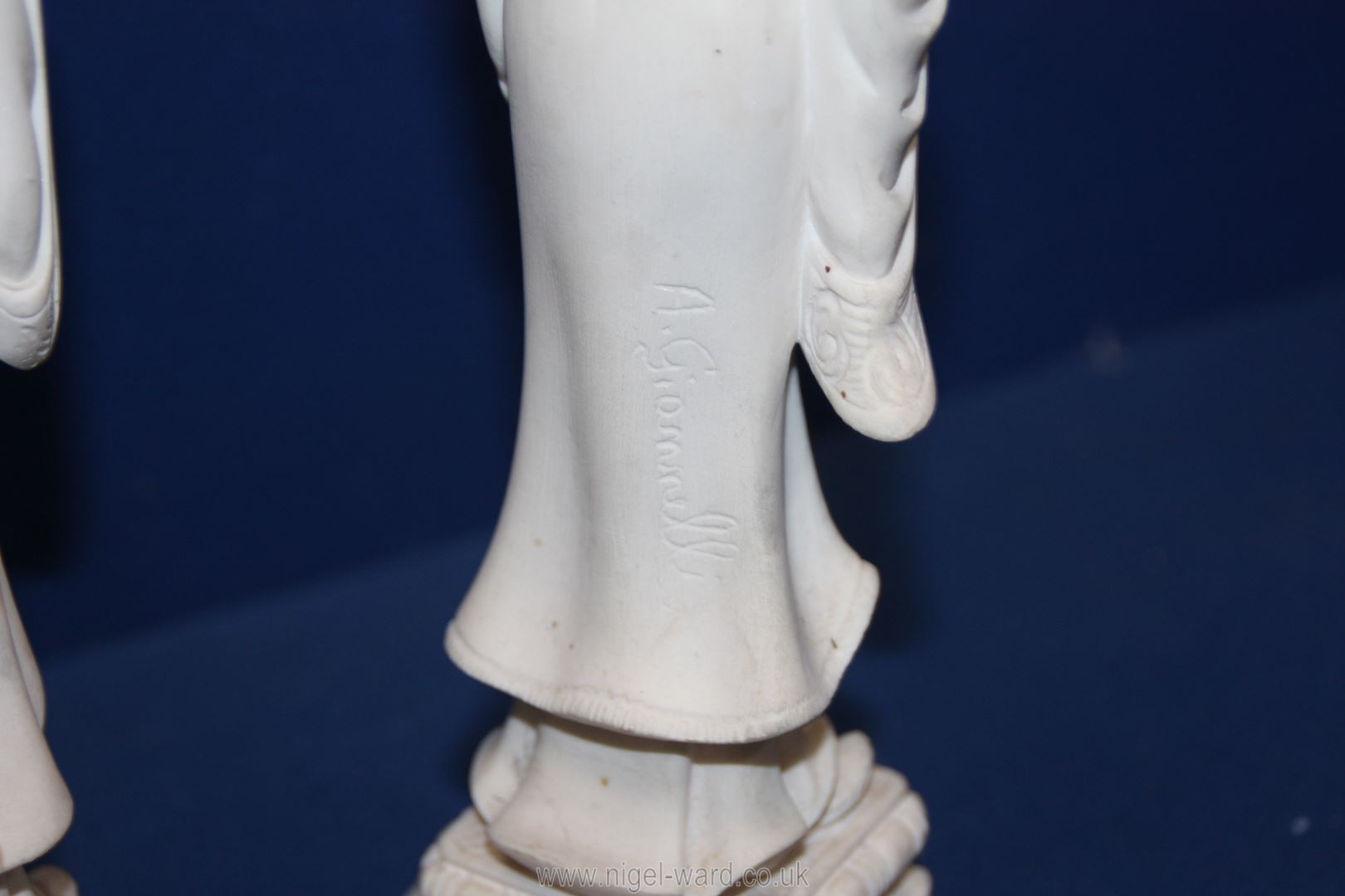 Two Giannelli signed figurines of an oriental lady and gentleman, - Image 2 of 3
