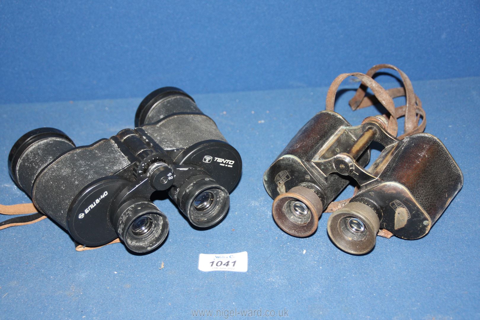 A cased pairs of Binoculars : Carl Zeiss 'Agent, J H Steward, London, case a/f and Tento 8 x 40. - Image 2 of 3