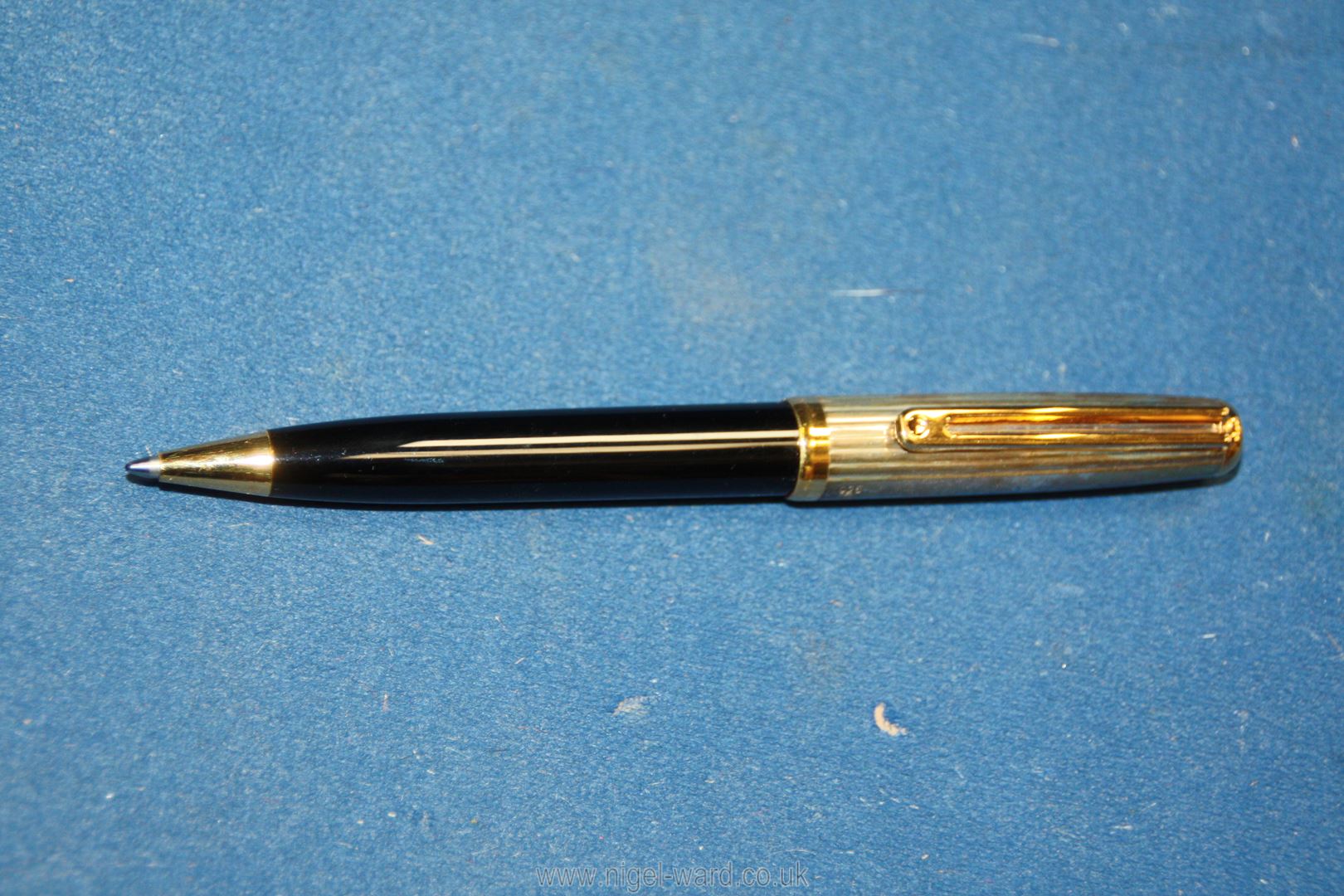An Inoxcrom 925 silver stamped top Sirocco ballpoint Pen, cased. - Image 3 of 3