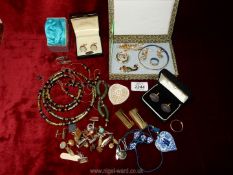 A quantity of oriental jewellery including enamelled ring, bangle, earrings and necklace,