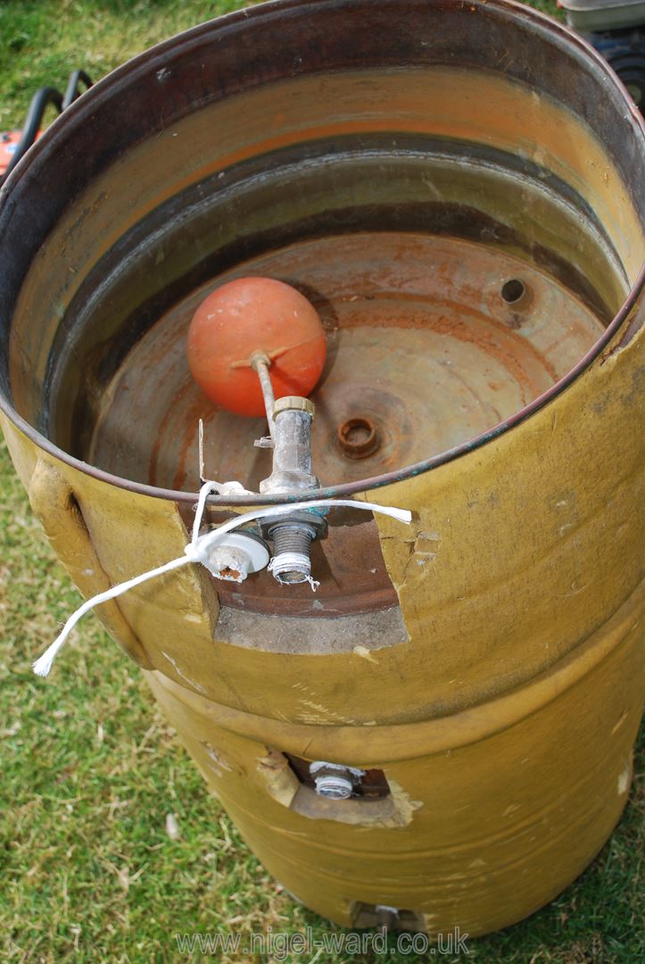 Hot water cylinder. - Image 2 of 2