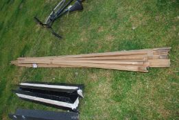 A quantity of 8' approx. picture framing/architrave.