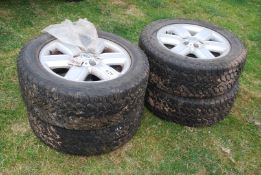 Four Range Rover tyres and wheels, 255/55R19.