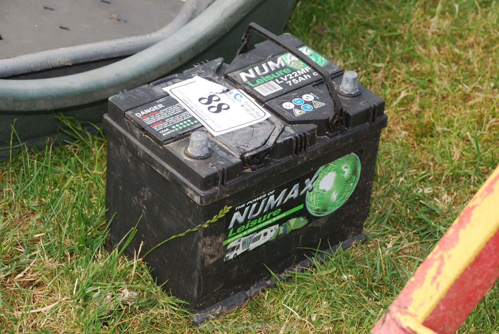 A 75amp leisure battery.