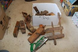 Box of planes and clamps etc.