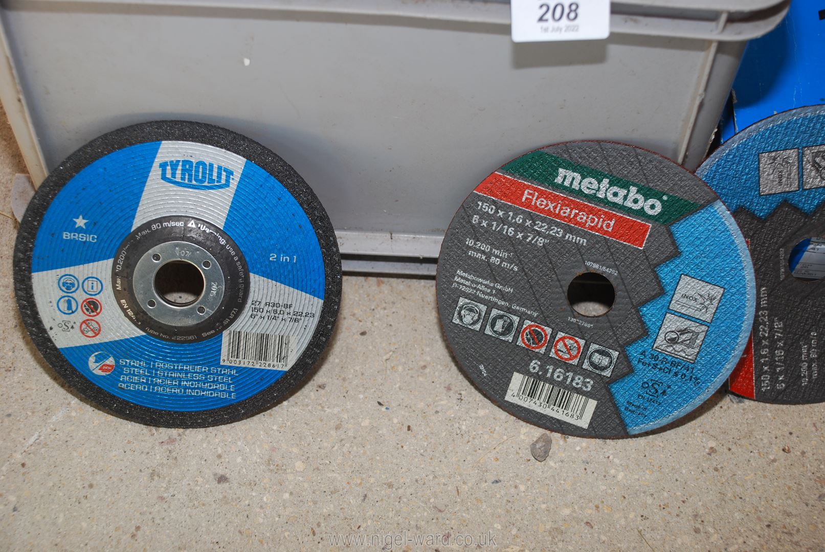 Five boxes of Tyolit 6" Grinding & Cutting Discs. - Image 2 of 2